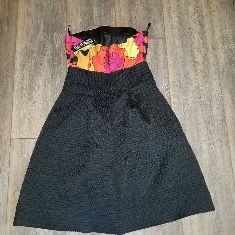 Dress - Picture 2 of 4